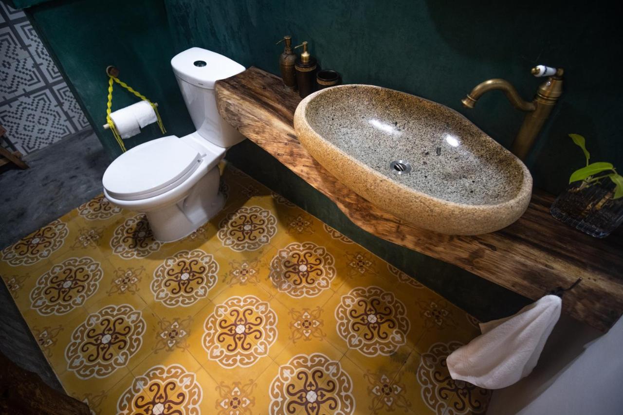 Leranda Homestay Hué Extérieur photo